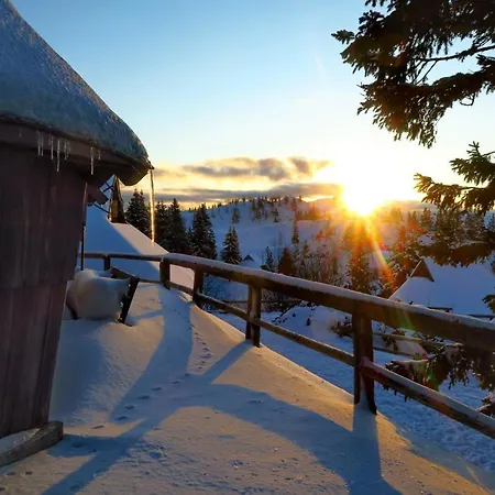 Resa - Velika Planina Chalet *